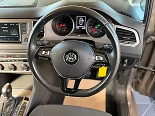 Used 2017 Volkswagen Golf Sv Se Bronze - Interior and Exterior details 4