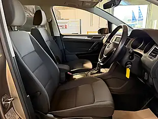 Used 2017 Volkswagen Golf Sv Se Bronze - Interior and Exterior details 5