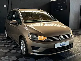Used 2017 Volkswagen Golf Sv Se Bronze - Interior and Exterior details 8