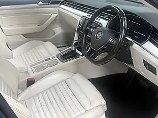 Used 2017 Volkswagen Passat Advance Blue - Interior and Exterior details 13