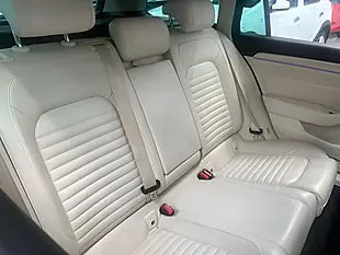 Used 2017 Volkswagen Passat Advance Blue - Interior and Exterior details 14