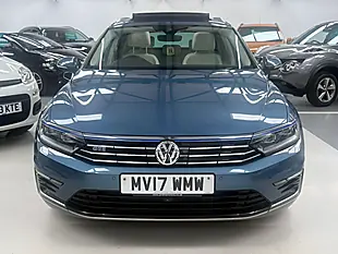 Used 2017 Volkswagen Passat Advance Blue - Interior and Exterior details 6