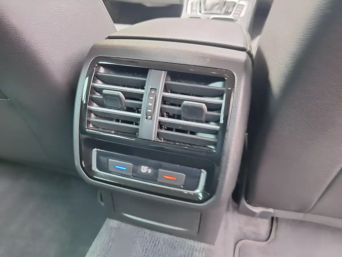 Used 2017 Volkswagen Passat Alltrack Grey - Interior and Exterior details 15