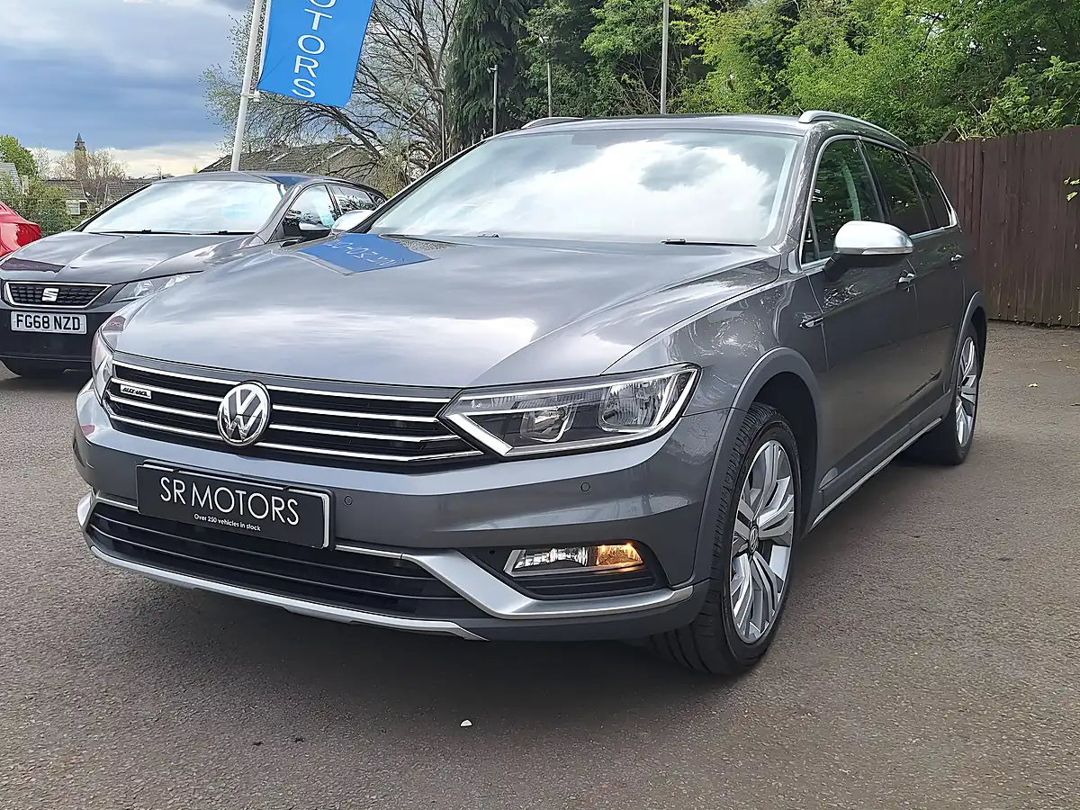 Used 2017 Volkswagen Passat Alltrack Grey - Interior and Exterior details 3