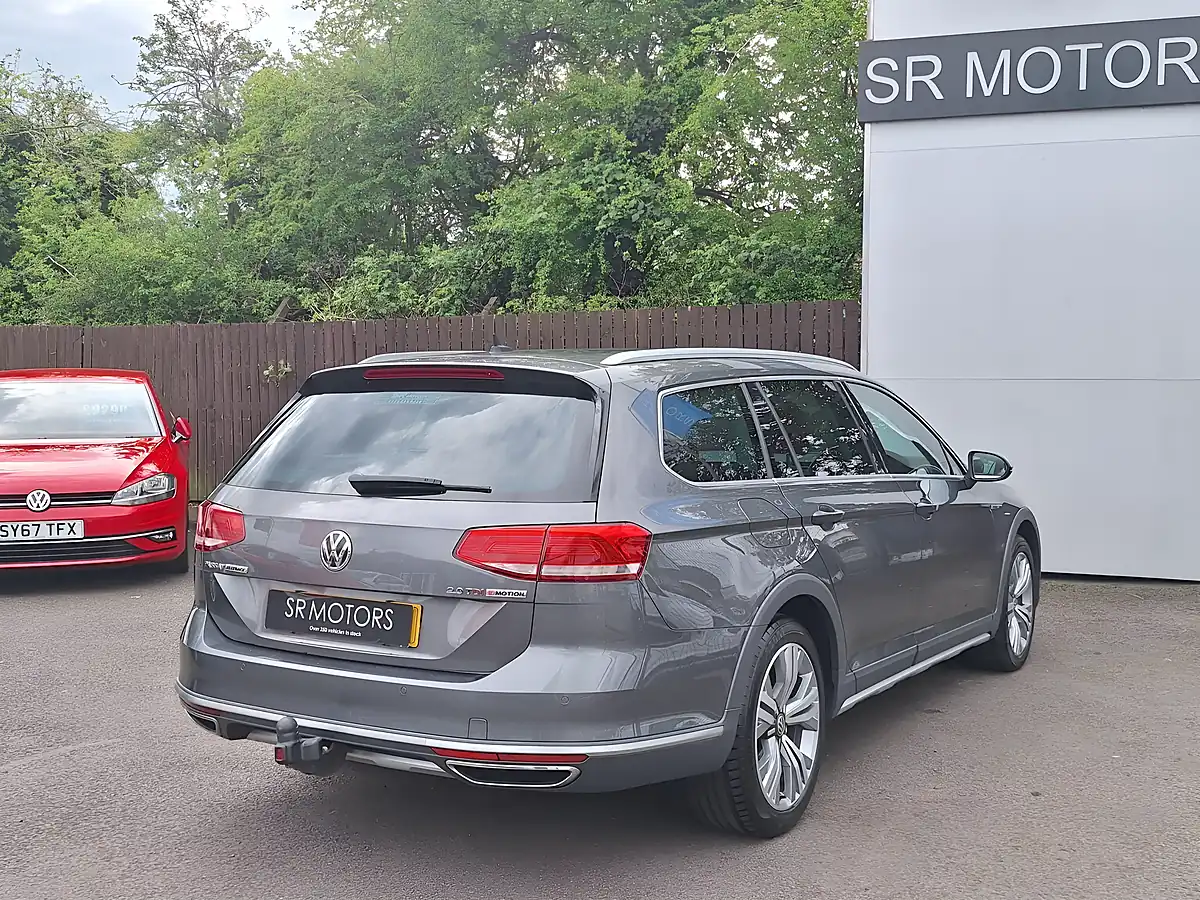 Used 2017 Volkswagen Passat Alltrack Grey - Interior and Exterior details 8