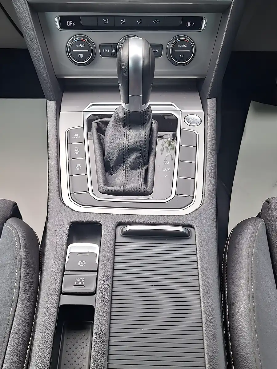 Used 2017 Volkswagen Passat Alltrack Grey - Interior and Exterior details 9