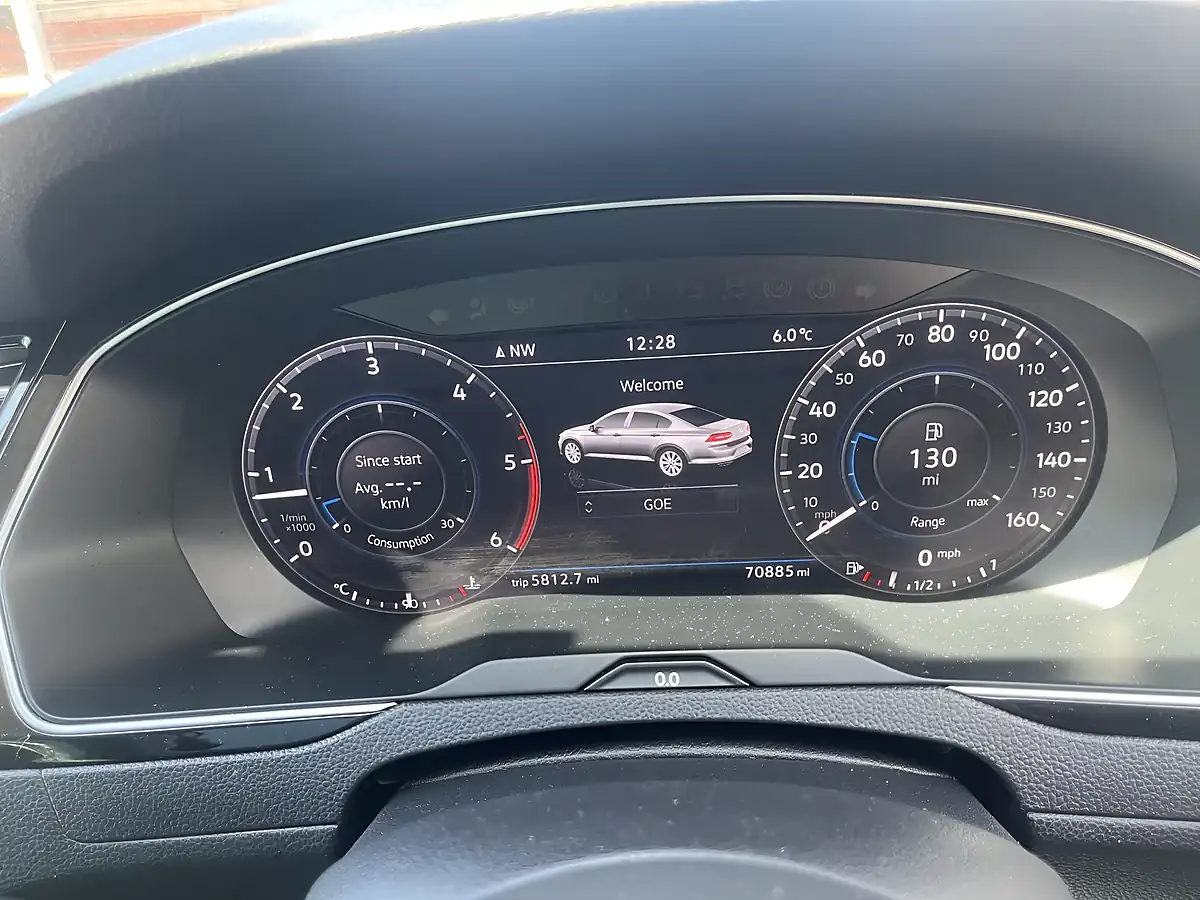 Used 2017 Volkswagen Passat GT Black - Interior and Exterior details 9