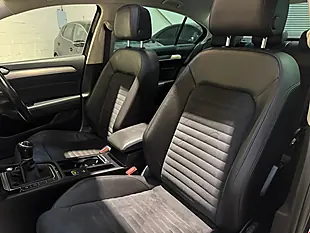 Used 2017 Volkswagen Passat GT Black - Interior and Exterior details 10