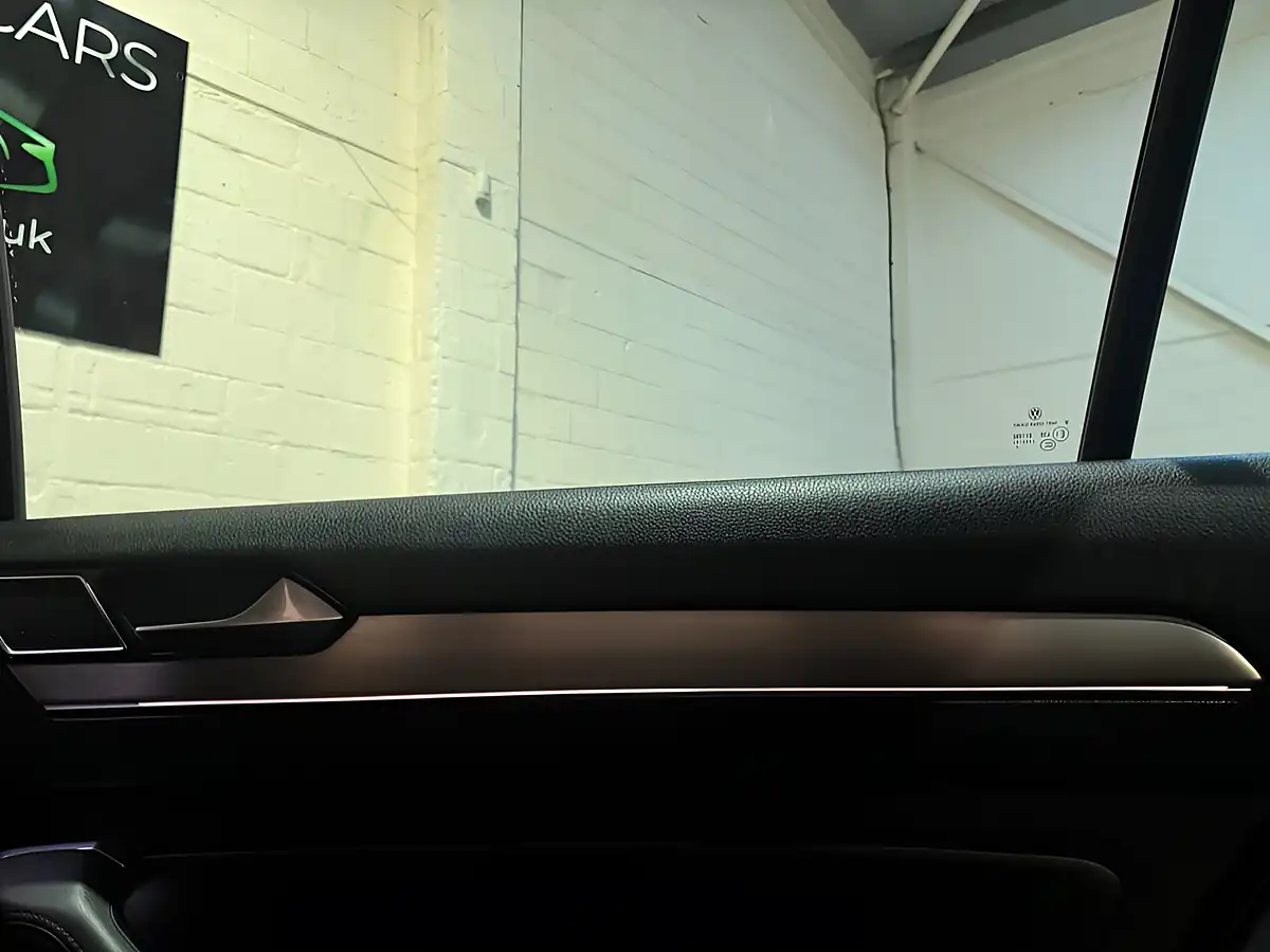 Used 2017 Volkswagen Passat GT Black - Interior and Exterior details 15