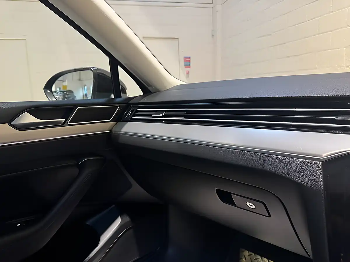 Used 2017 Volkswagen Passat GT Black - Interior and Exterior details 18