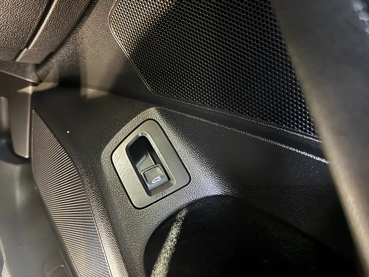 Used 2017 Volkswagen Passat GT Black - Interior and Exterior details 20