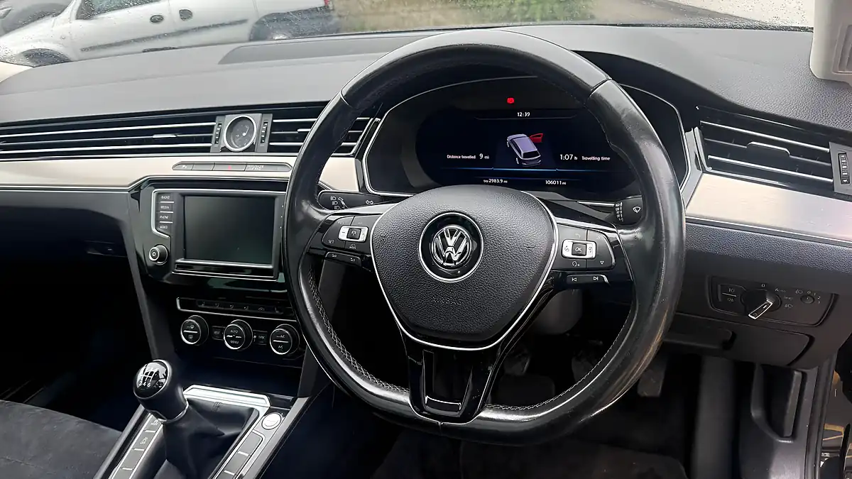 Used 2017 Volkswagen Passat GT Black - Interior and Exterior details 13