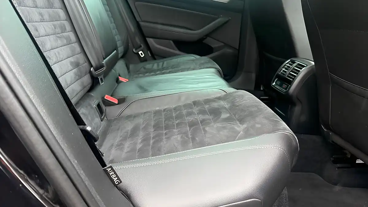 Used 2017 Volkswagen Passat GT Black - Interior and Exterior details 16