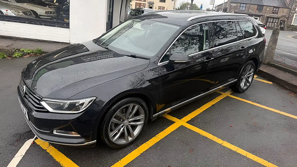 Used 2017 Volkswagen Passat GT Black - Interior and Exterior details 6