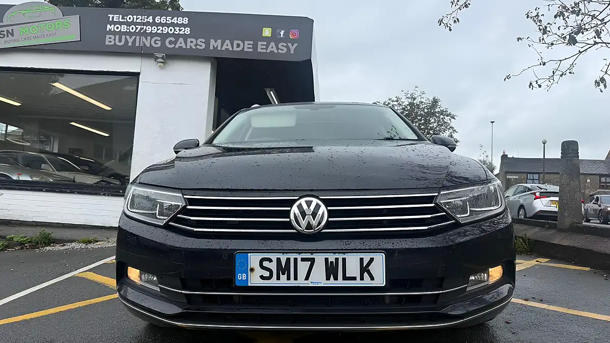 Used 2017 Volkswagen Passat GT Black - Interior and Exterior details 8