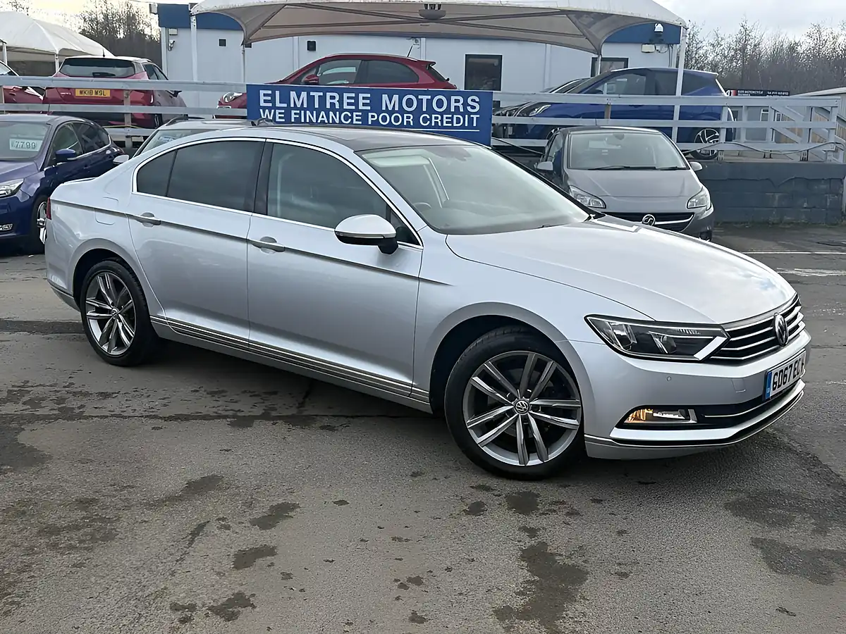 Used 2017 Volkswagen Passat GT Edition Silver - Front View