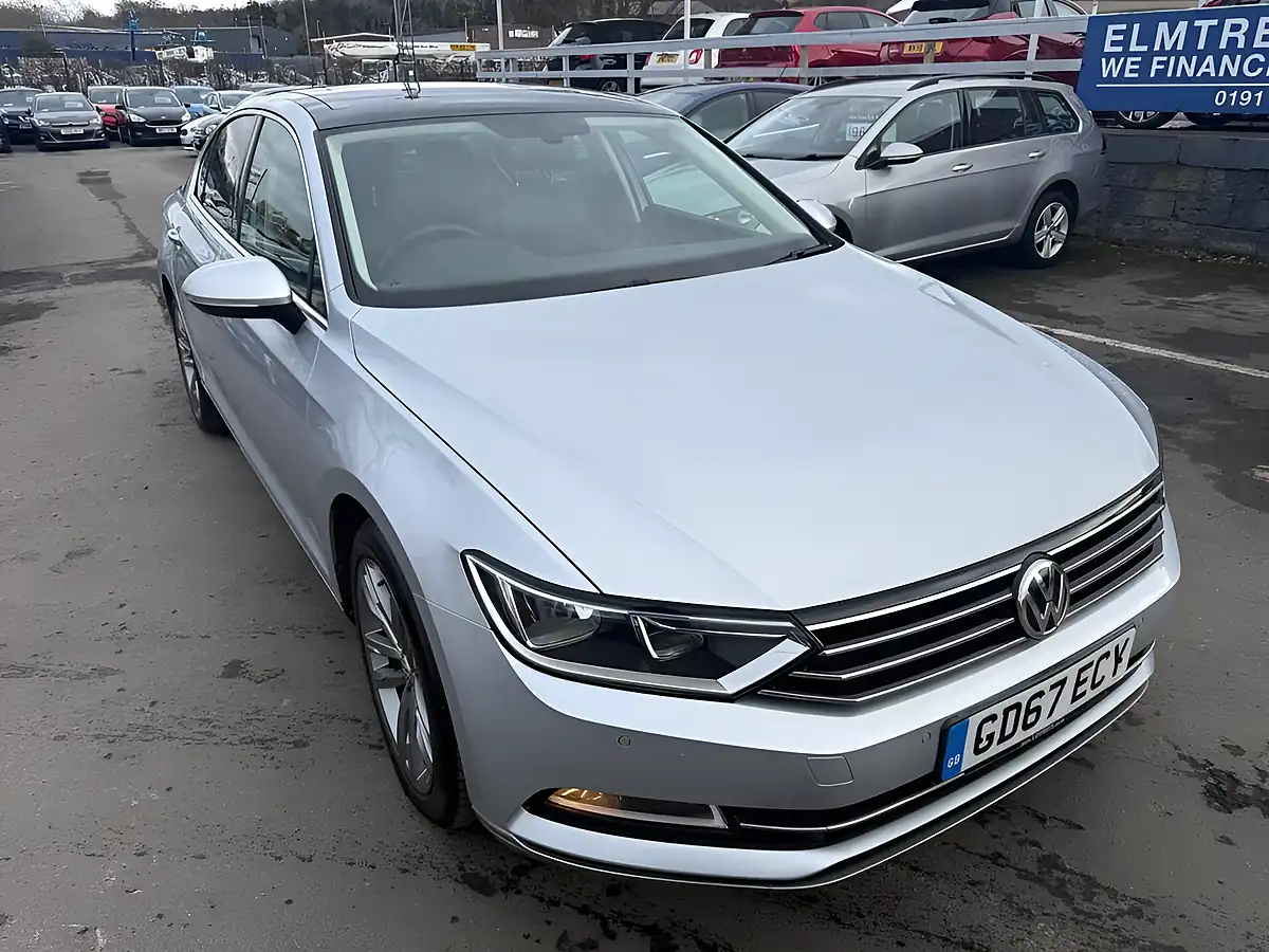 Used 2017 Volkswagen Passat GT Edition Silver - Interior and Exterior details 10