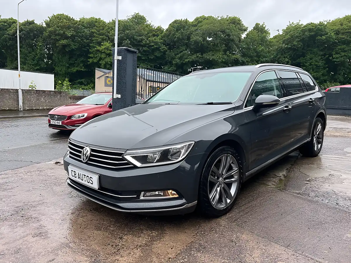 Used 2017 Volkswagen Passat GT Grey - Interior and Exterior details 8