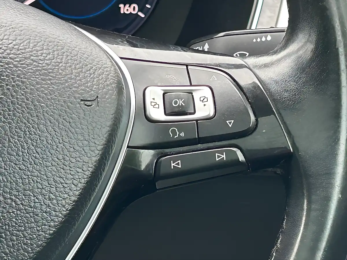 Used 2017 Volkswagen Passat GT Grey - Interior and Exterior details 15