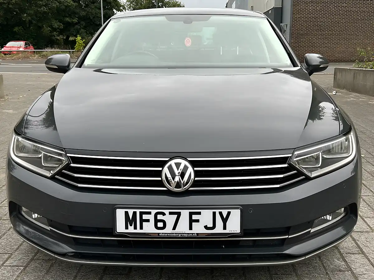 Used 2017 Volkswagen Passat GT Grey - Interior and Exterior details 6