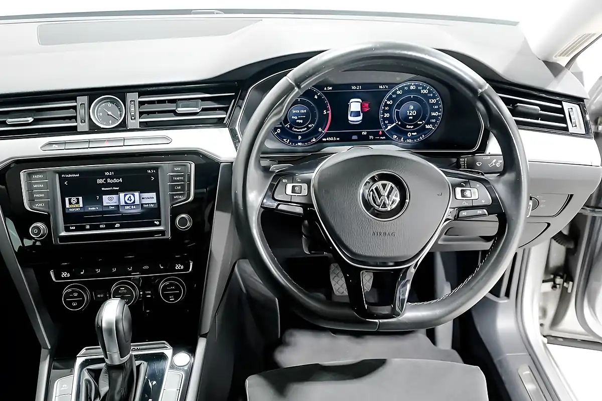 Used 2017 Volkswagen Passat GT Silver - Interior and Exterior details 19