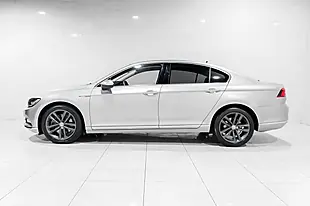 Used 2017 Volkswagen Passat GT Silver - Interior and Exterior details 7