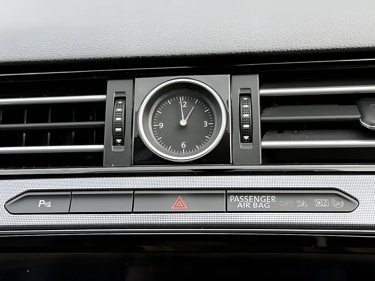 Used 2017 Volkswagen Passat R-Line Black - Interior and Exterior details 19