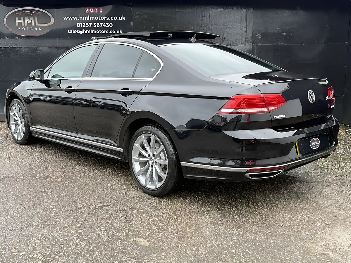 Used 2017 Volkswagen Passat R-Line Black - Interior and Exterior details 4