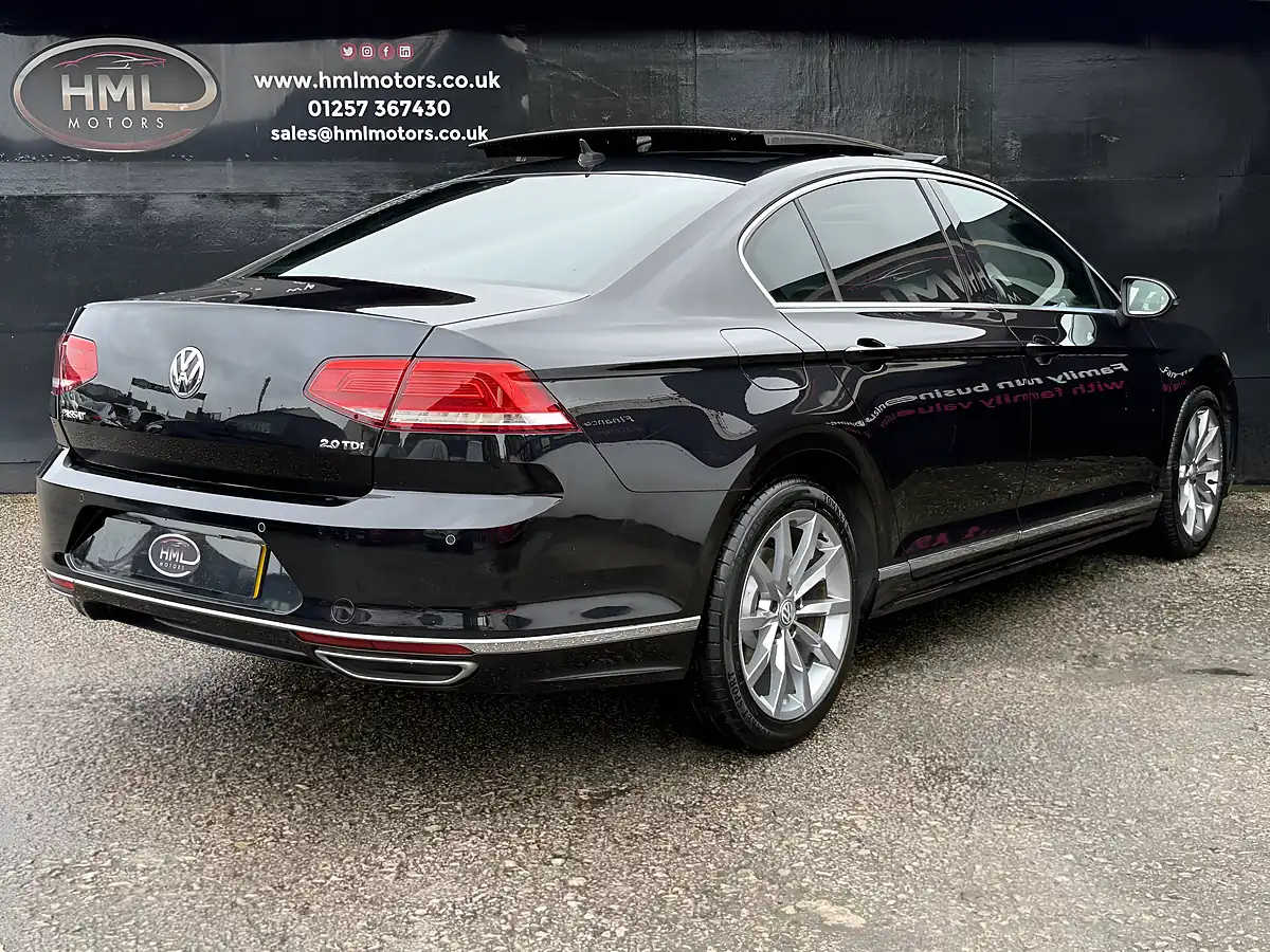 Used 2017 Volkswagen Passat R-Line Black - Interior and Exterior details 8