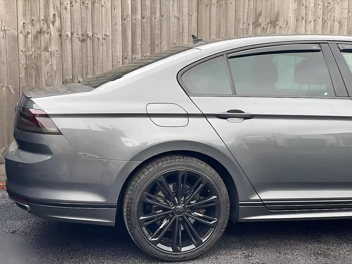 Used 2017 Volkswagen Passat R-Line Grey - Interior and Exterior details 16