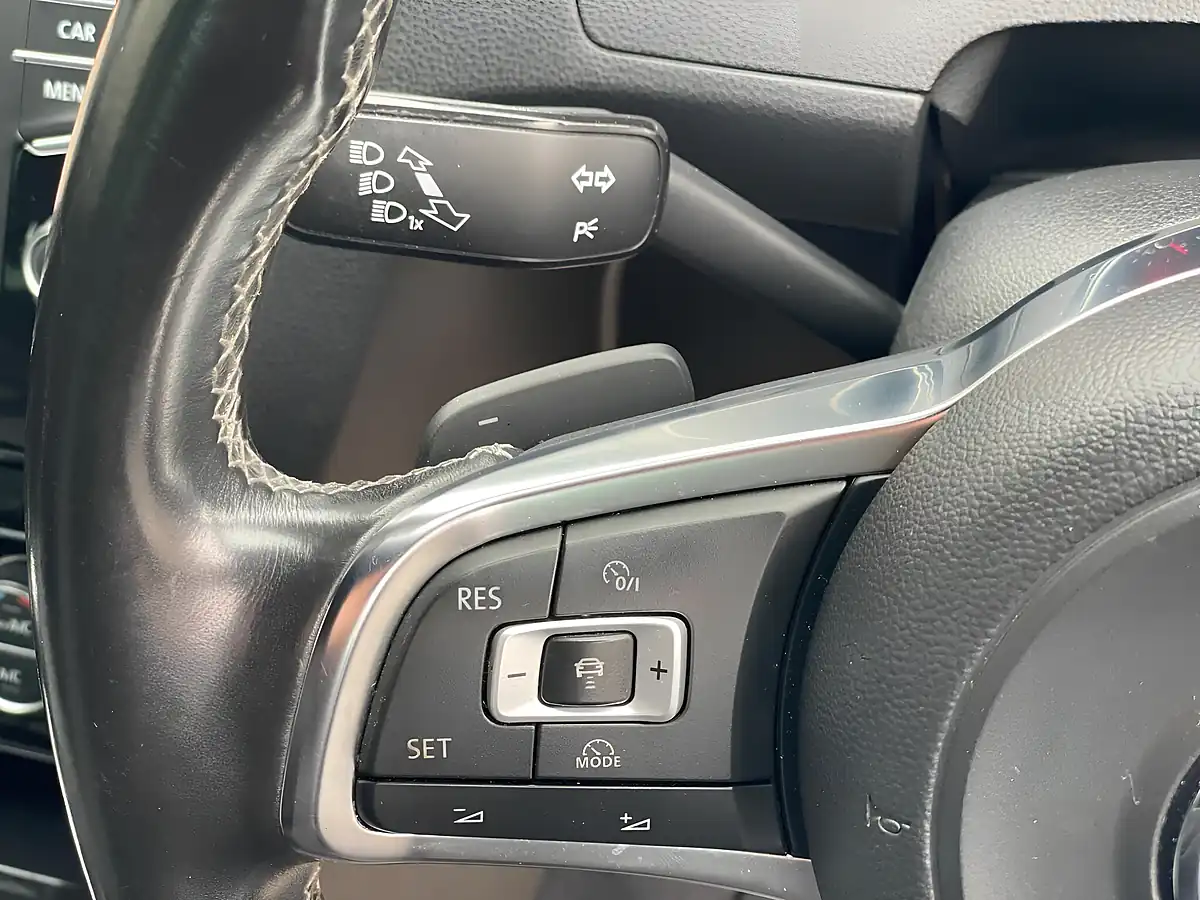 Used 2017 Volkswagen Passat R-Line Grey - Interior and Exterior details 20