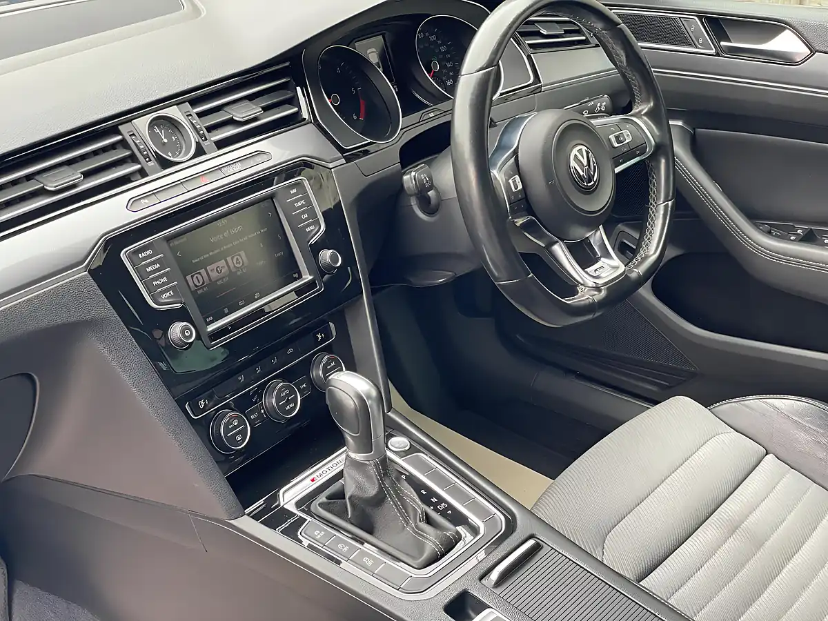 Used 2017 Volkswagen Passat R-Line Grey - Interior and Exterior details 3