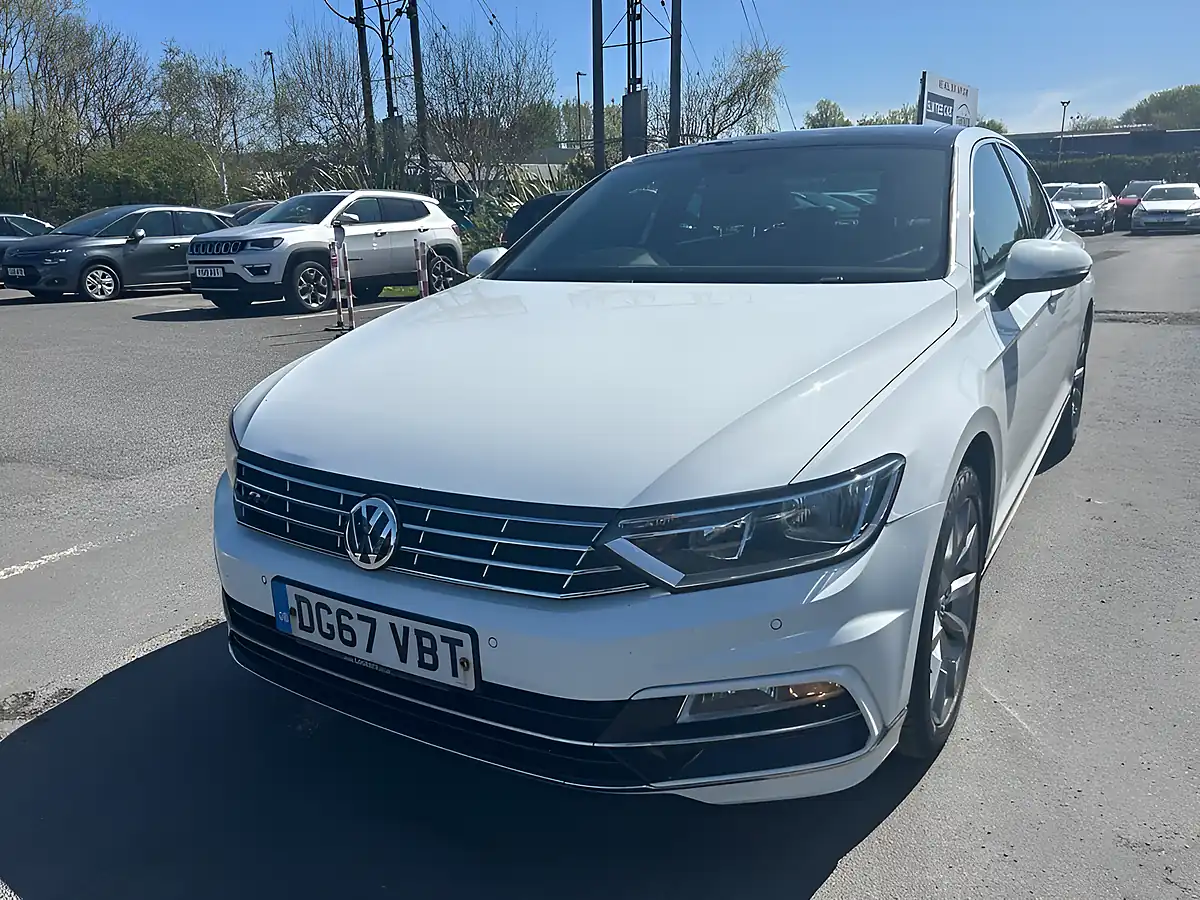 Used 2017 Volkswagen Passat R Line White - Interior and Exterior details 13