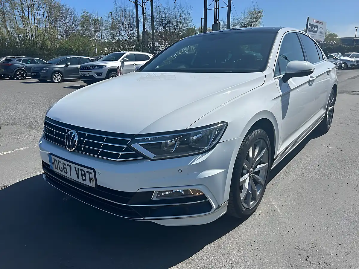 Used 2017 Volkswagen Passat R Line White - Interior and Exterior details 17