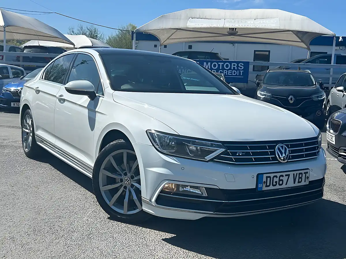 Used 2017 Volkswagen Passat R Line White - Interior and Exterior details 3