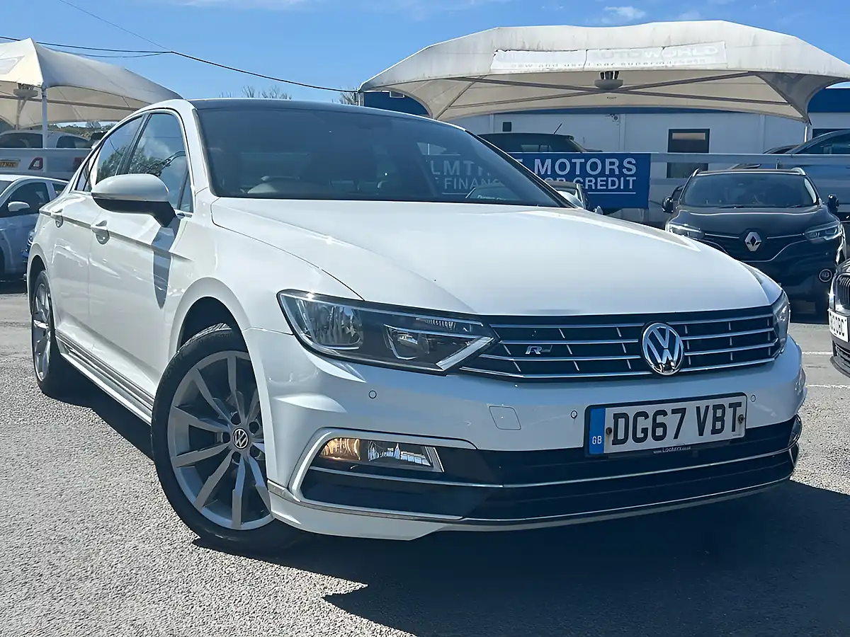 Used 2017 Volkswagen Passat R Line White - Interior and Exterior details 7