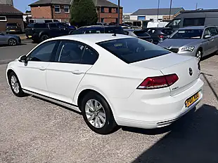 Used 2017 Volkswagen Passat S White - Interior and Exterior details 13