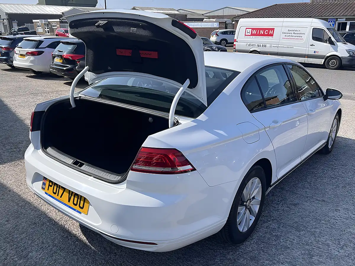 Used 2017 Volkswagen Passat S White - Interior and Exterior details 18