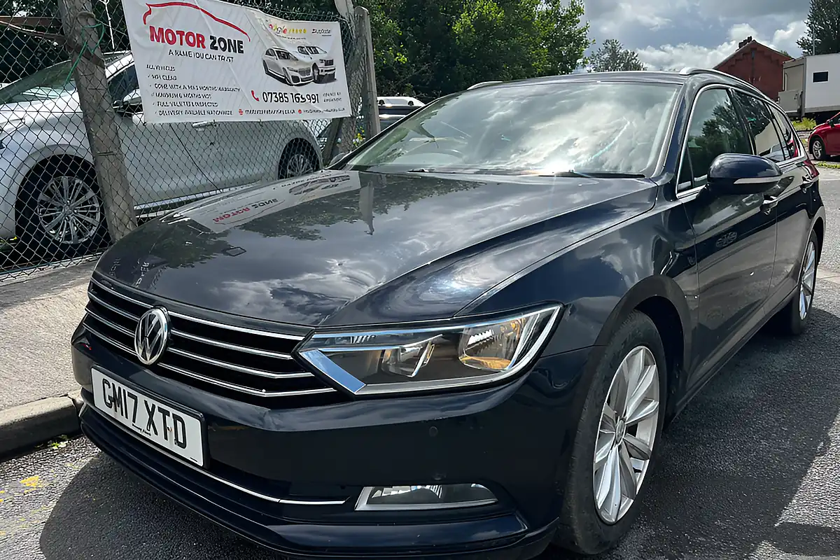 Used 2017 Volkswagen Passat Se Business Black - Interior and Exterior details 3