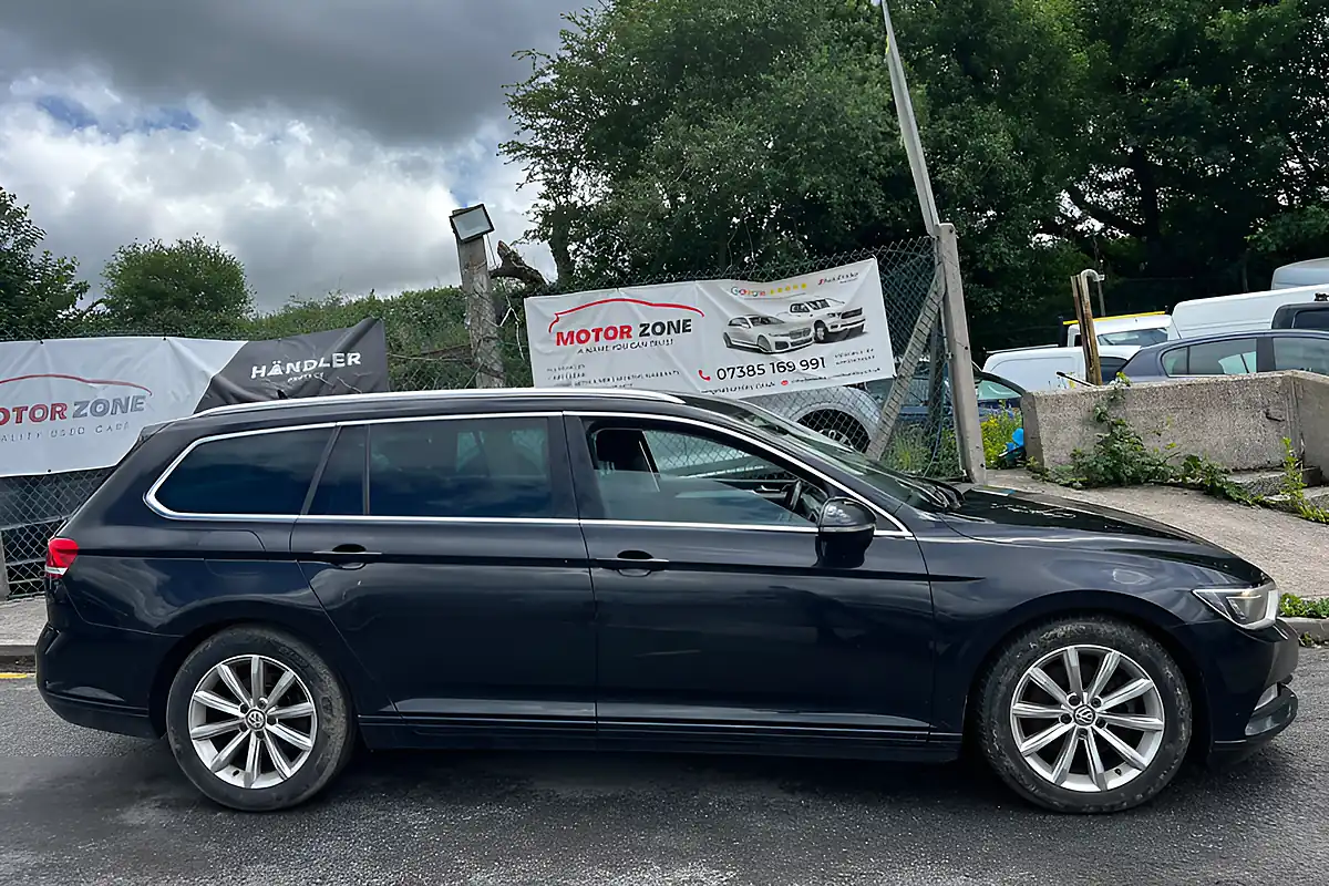 Used 2017 Volkswagen Passat Se Business Black - Interior and Exterior details 4