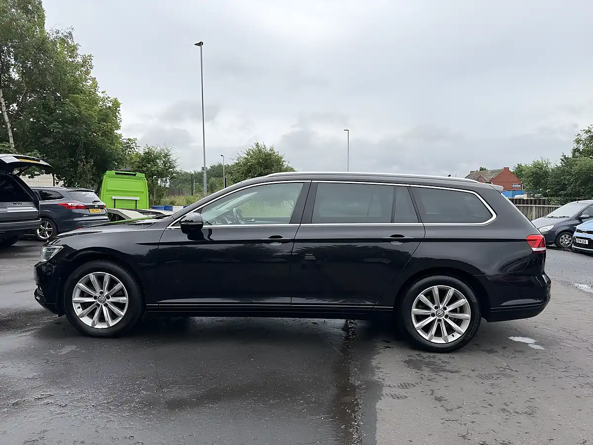 Used 2017 Volkswagen Passat Se Business Black - Interior and Exterior details 14