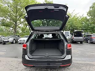 Used 2017 Volkswagen Passat Se Business Black - Interior and Exterior details 16