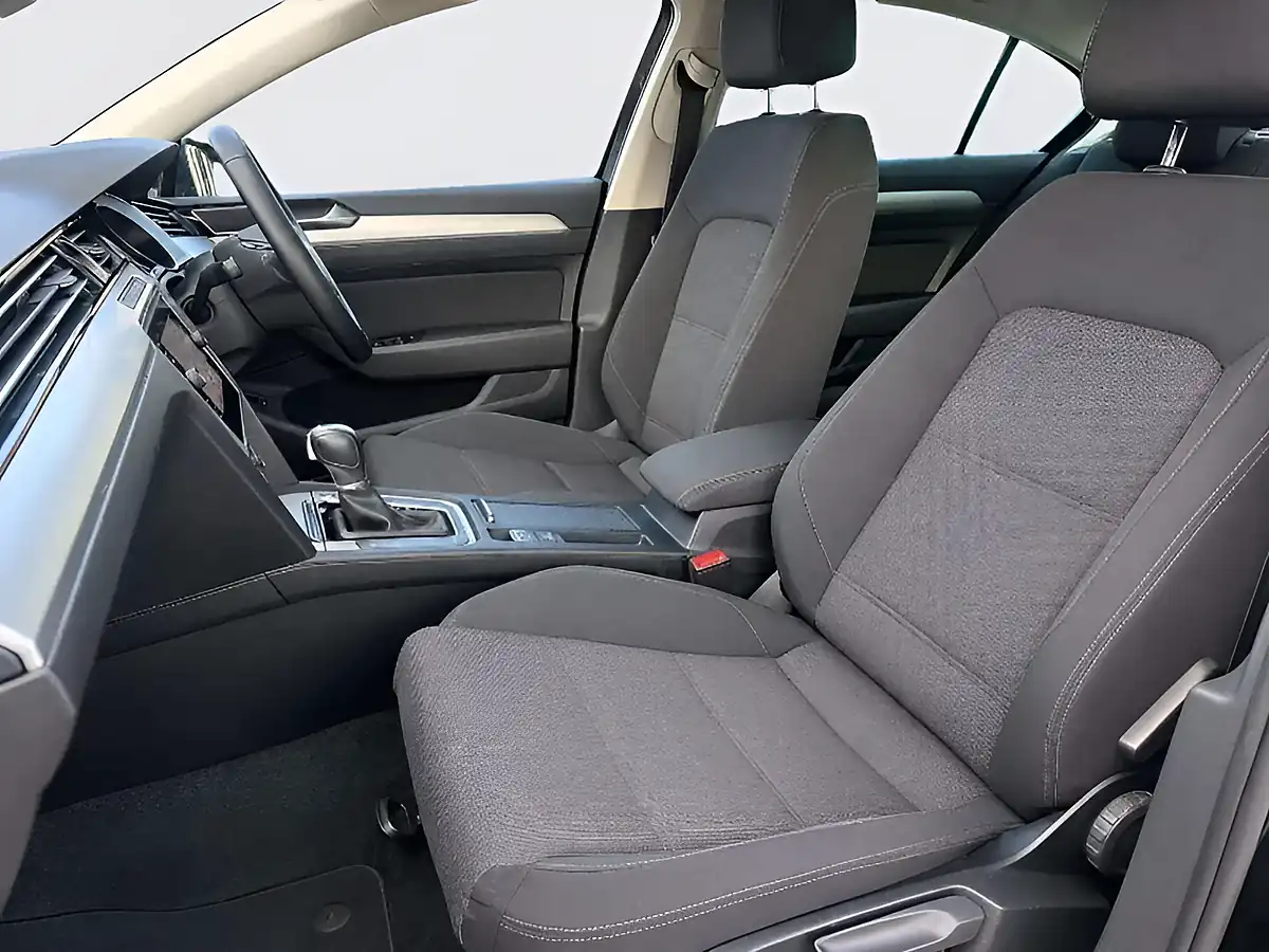Used 2017 Volkswagen Passat Se Business Black - Interior and Exterior details 11