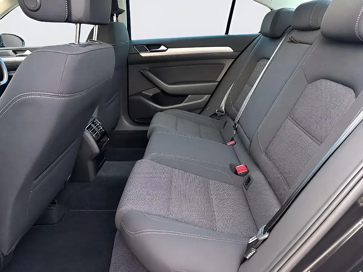 Used 2017 Volkswagen Passat Se Business Black - Interior and Exterior details 12