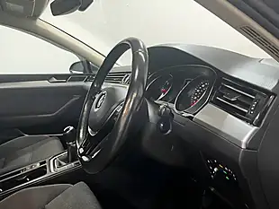 Used 2017 Volkswagen Passat Se Business Grey - Interior and Exterior details 11