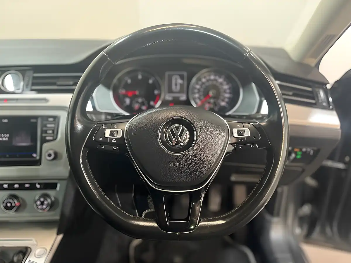 Used 2017 Volkswagen Passat Se Business Grey - Interior and Exterior details 16