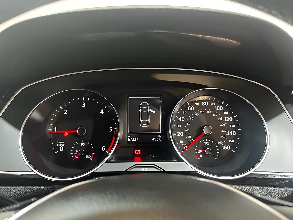 Used 2017 Volkswagen Passat Se Business Grey - Interior and Exterior details 20