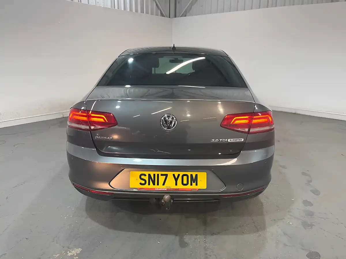 Used 2017 Volkswagen Passat Se Business Grey - Interior and Exterior details 5
