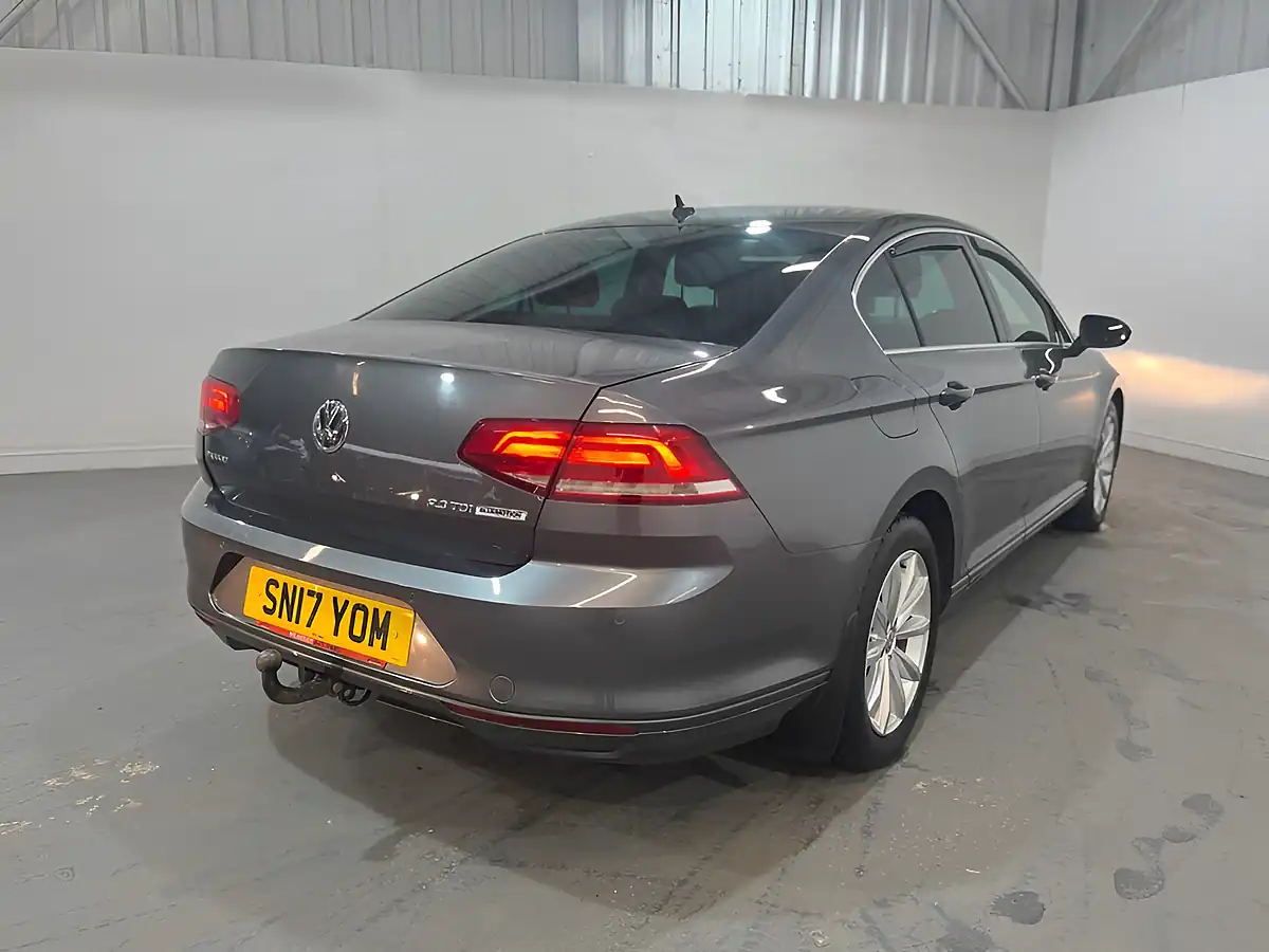 Used 2017 Volkswagen Passat Se Business Grey - Interior and Exterior details 6