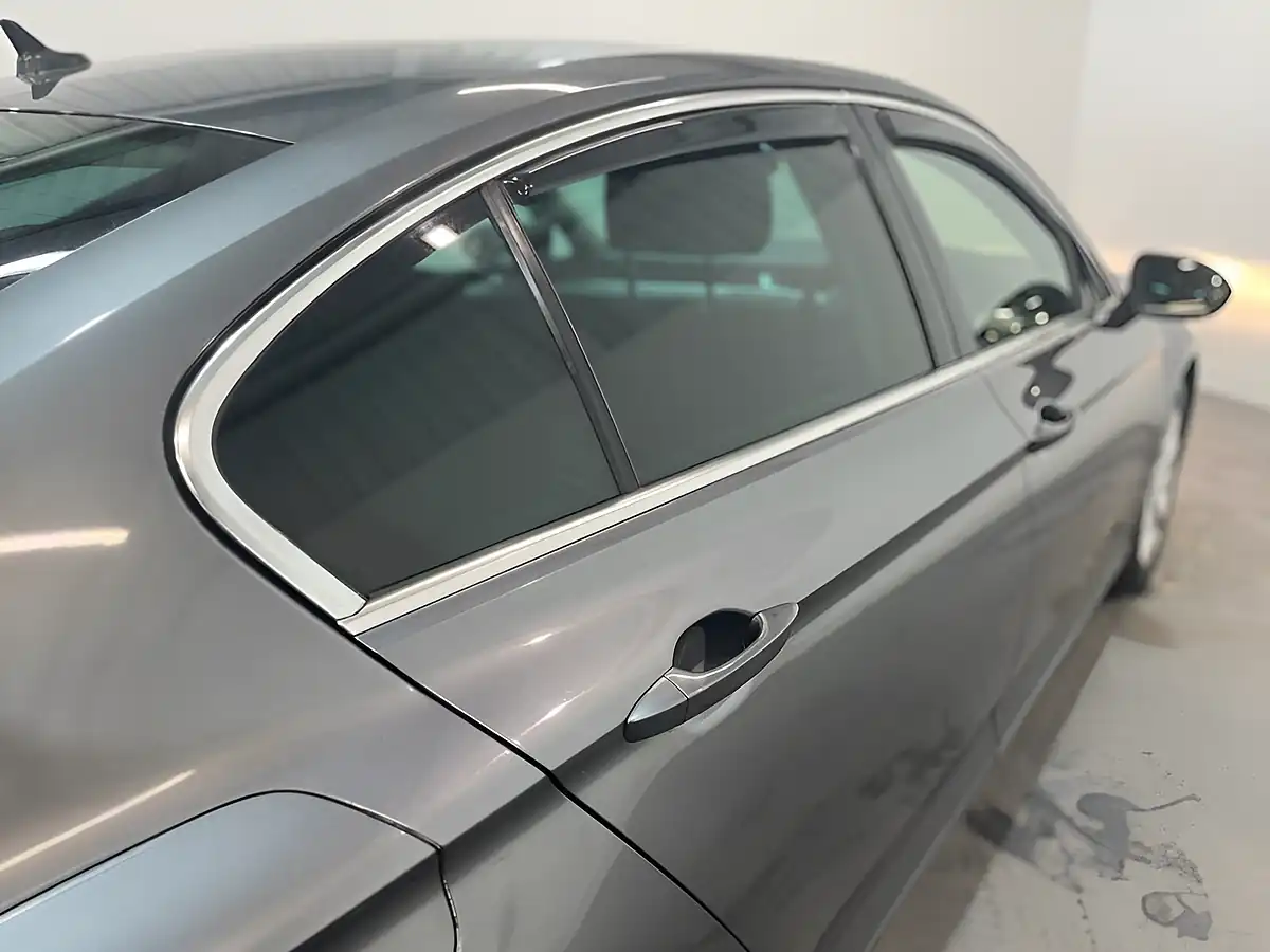 Used 2017 Volkswagen Passat Se Business Grey - Interior and Exterior details 9